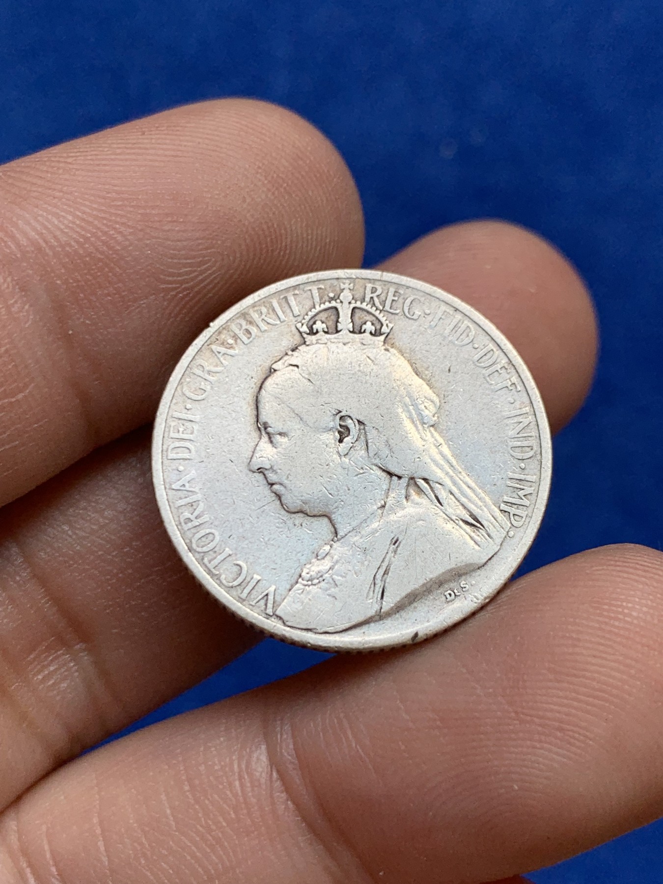 欢迎参加《竞宝斋》为国而庆 老张自藏专场 ，定制纪念章相赠 英属塞浦路斯 1901年 维多利亚 9皮阿斯特银币 少见品种