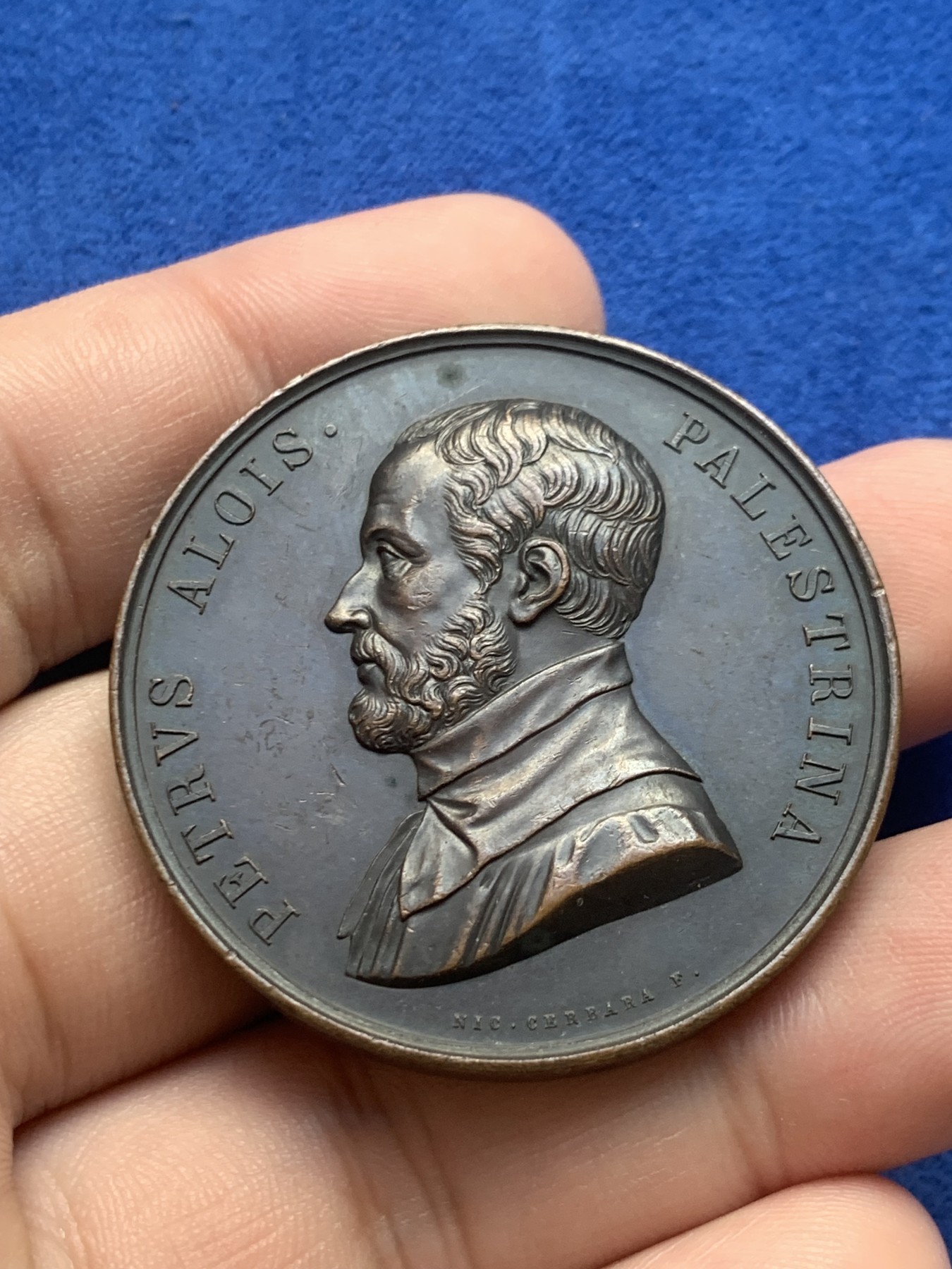 欢迎参加《竞宝斋》为国而庆 老张自藏专场 ，定制纪念章相赠 意大利 Girometti与Cerbara 作品 1850左右制作 大铜章9枚一组 单枚重量约49克41.6mm 巧克力包浆高浮雕 意大利的少见