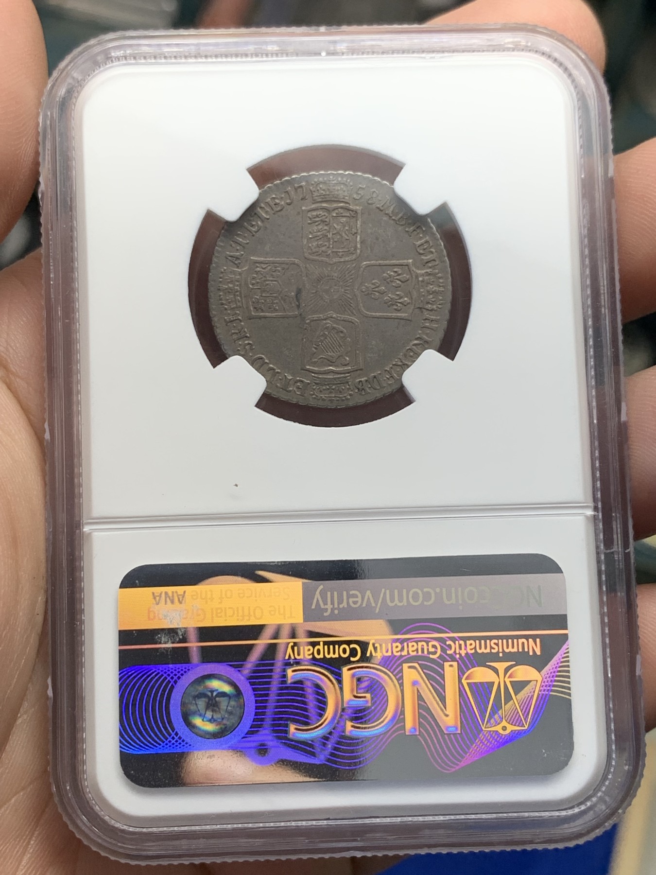 欢迎参加《竞宝斋》为国而庆 老张自藏专场 ，定制纪念章相赠 NGC AU50 英国 1758年 乔二 水泡眼 1先令 银币 原味深包浆 细节好