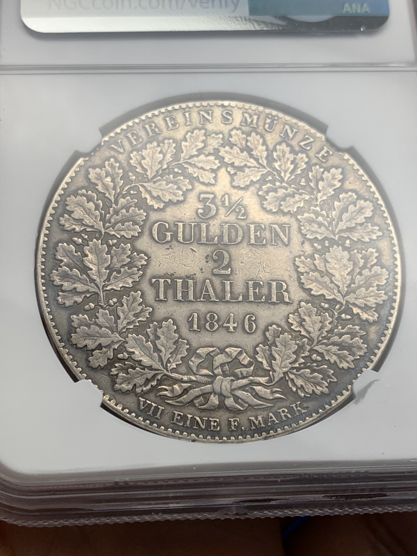 欢迎参加《竞宝斋》为国而庆 老张自藏专场 ，定制纪念章相赠 NGC XF 德国 1846年 法兰克福 烧鸡 2泰勒 37克的超大银币 整体包浆醇厚 带彩 好味道