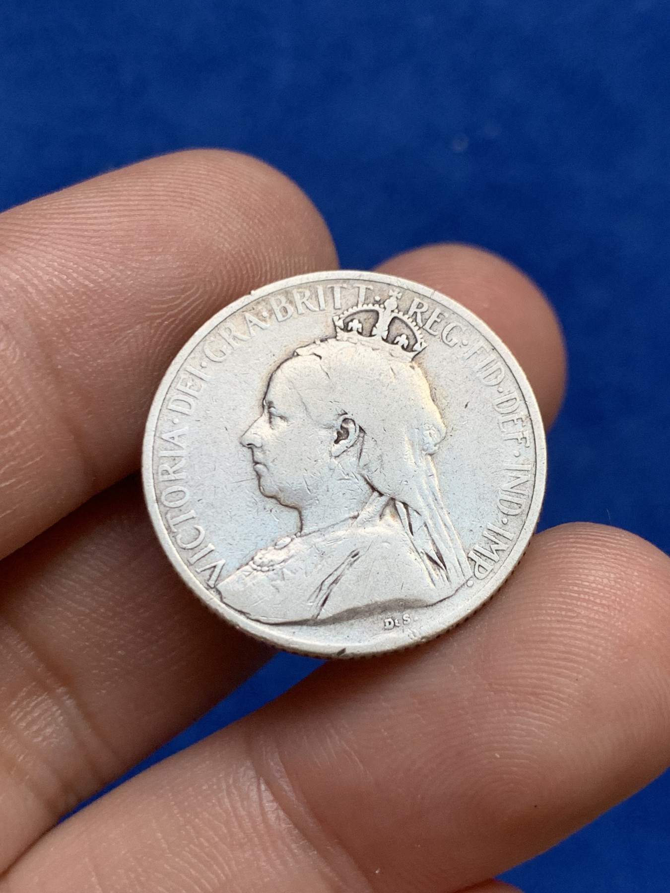 欢迎参加《竞宝斋》为国而庆 老张自藏专场 ，定制纪念章相赠 英属塞浦路斯 1901年 维多利亚 9皮阿斯特银币 少见品种