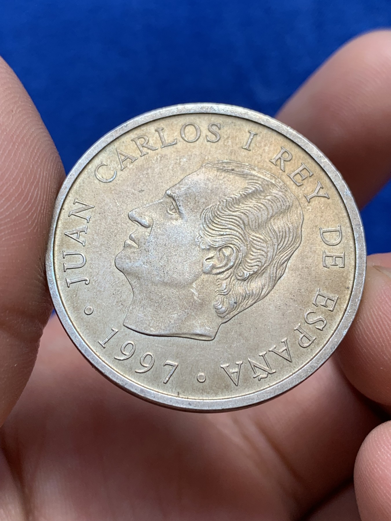 欢迎参加《竞宝斋》为国而庆 老张自藏专场 ，定制纪念章相赠 西班牙 1997年 堂·吉诃德250周年 2000比塞塔 18克 0.925银