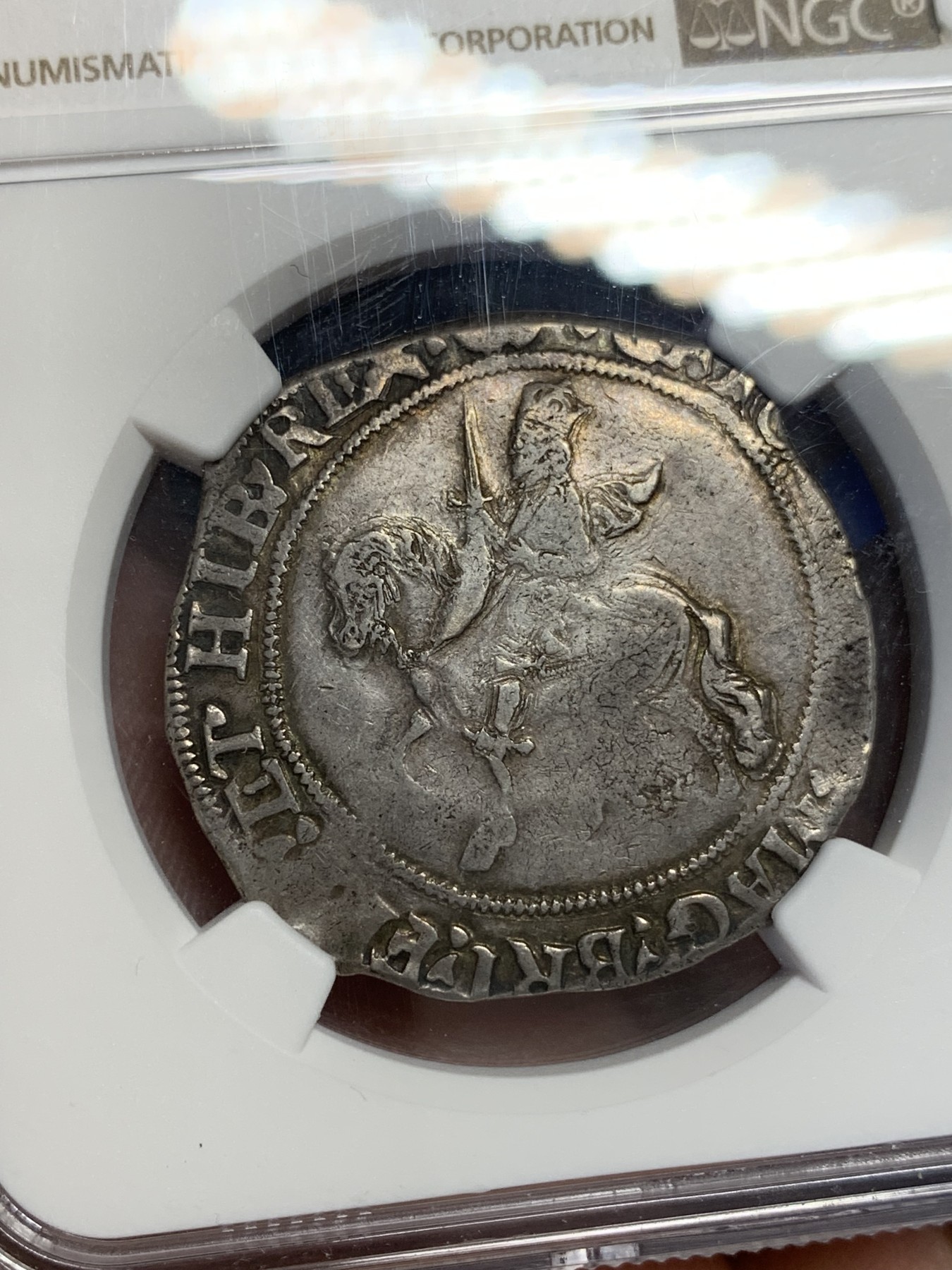 欢迎参加《竞宝斋》为国而庆 老张自藏专场 ，定制纪念章相赠 NGC XF45 英国 1644-45年 查理一世 半克朗银币 稀少品种 S-2778版 不可错过的品种