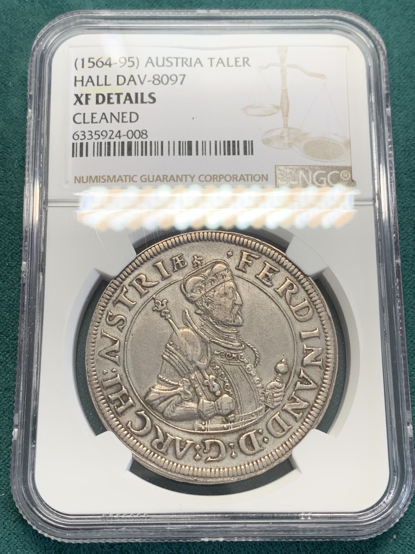 欢迎参加《竞宝斋》为国而庆 老张自藏专场 ，定制纪念章相赠 NGC XF 神圣罗马帝国 斐迪南二世 1564-95 泰勒大银币 400多年的岁月保持的这么好难得