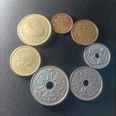 231002专场 - 【精选】丹麦玛格丽特女皇爱心版25欧尔-20克朗高值7枚全套硬币
