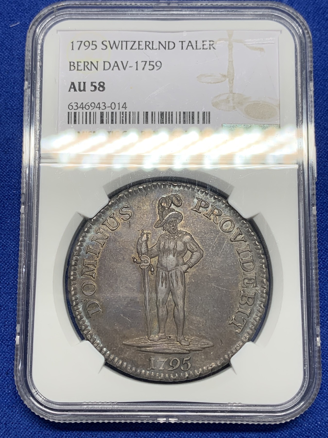 欢迎参加《竞宝斋》为国而庆 老张自藏专场 ，定制纪念章相赠 NGC AU58 瑞士 1795 伯尔尼 雇佣军 1泰勒大银币 包浆深厚 整体状态很不错 打制的也非常好 性价比高