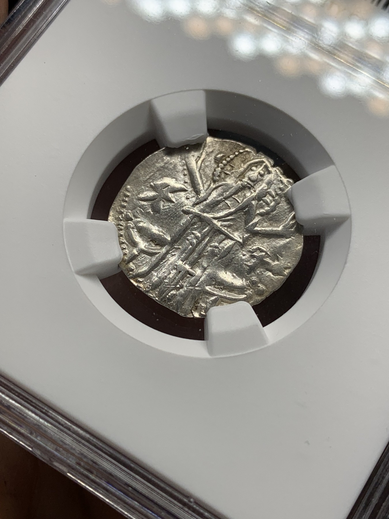 欢迎参加《竞宝斋》为国而庆 老张自藏专场 ，定制纪念章相赠 NGC AU53 保加利亚 1331-71 伊万·亚历山大 1格罗什 银币 中世纪 打制币 状态难得 美国评级 太不容易