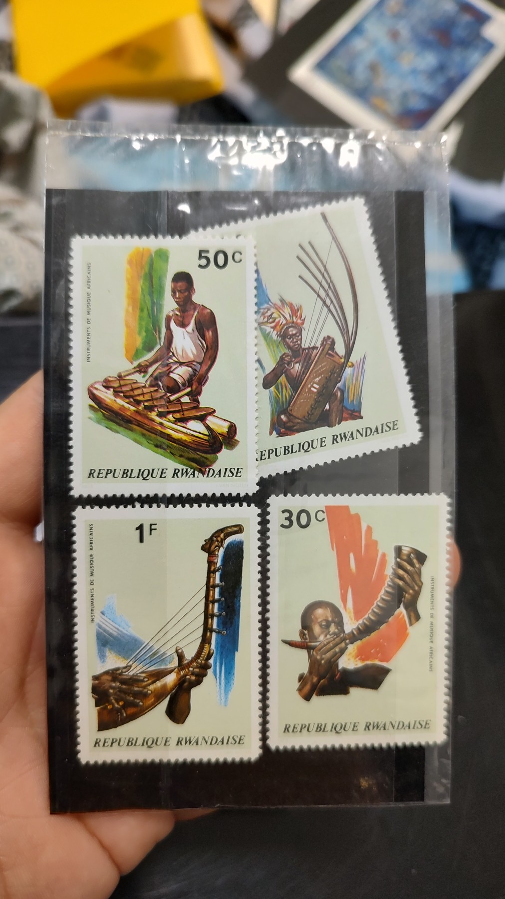 一月邮币社第四期拍卖国际邮票专场 卢旺达非洲传统音乐票一套