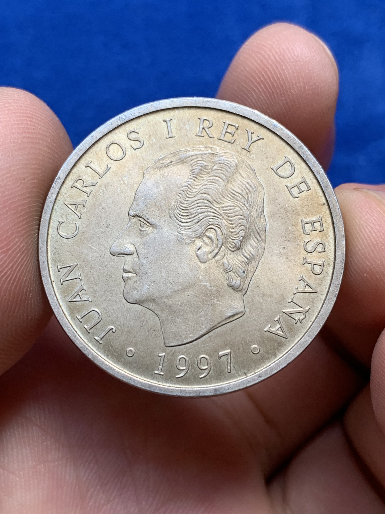 欢迎参加《竞宝斋》为国而庆 老张自藏专场 ，定制纪念章相赠 西班牙 1997年 堂·吉诃德250周年 2000比塞塔 18克 0.925银