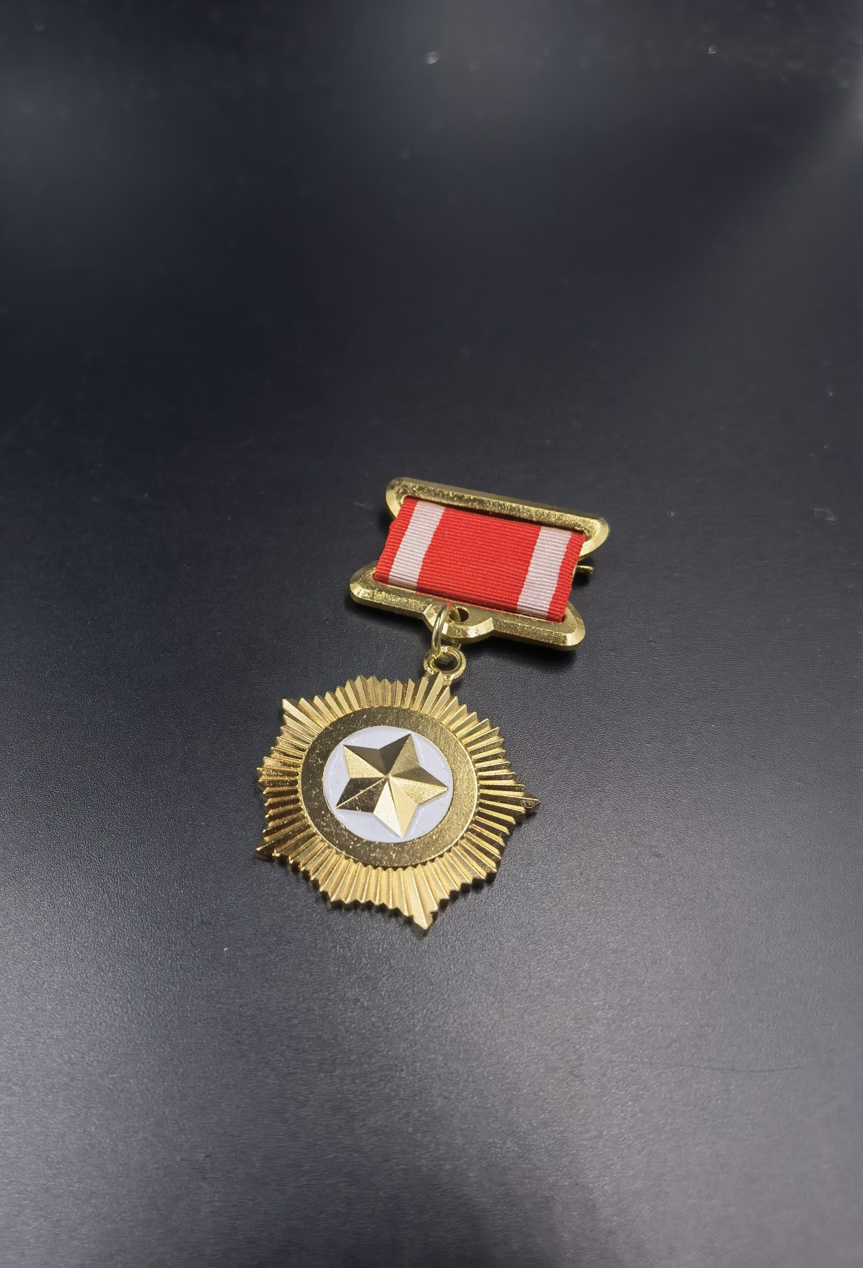 全场0起 大陆勋赏俱乐部第六期拍卖 （复制品）朝鲜金星奖章