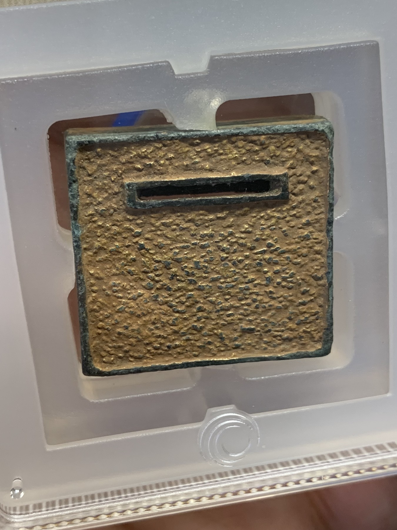 欢迎参加《竞宝斋》为国而庆 老张自藏专场 ，定制纪念章相赠 公博 IBC 评级 唐宋时期 鎏金带板