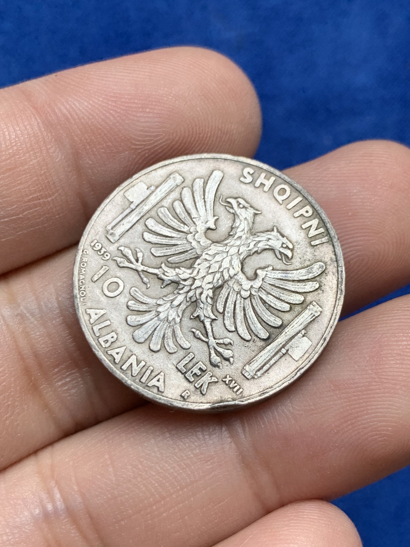 欢迎参加《竞宝斋》为国而庆 老张自藏专场 ，定制纪念章相赠 意占阿尔巴尼亚1939年10列克银币，少见品种、该版最大面值