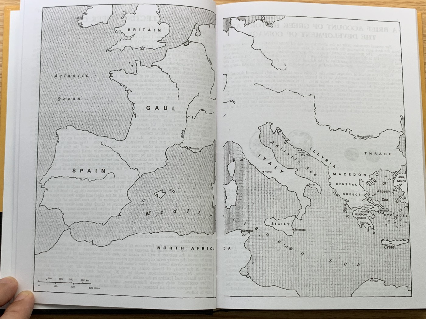 欢迎参加《竞宝斋》为国而庆 老张自藏专场 ，定制纪念章相赠 非原版 古希腊钱币目录 315页 0.6公斤 精装 多本随机发