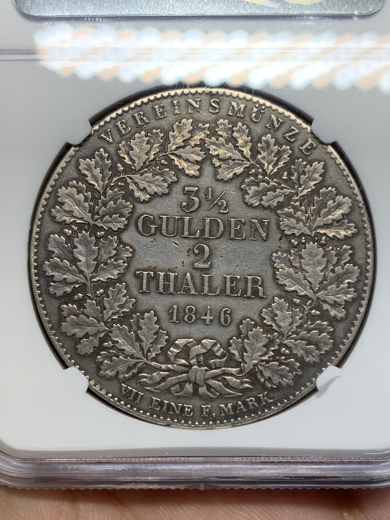 欢迎参加《竞宝斋》为国而庆 老张自藏专场 ，定制纪念章相赠 NGC XF 德国 1846年 法兰克福 烧鸡 2泰勒 37克的超大银币 整体包浆醇厚 带彩 好味道