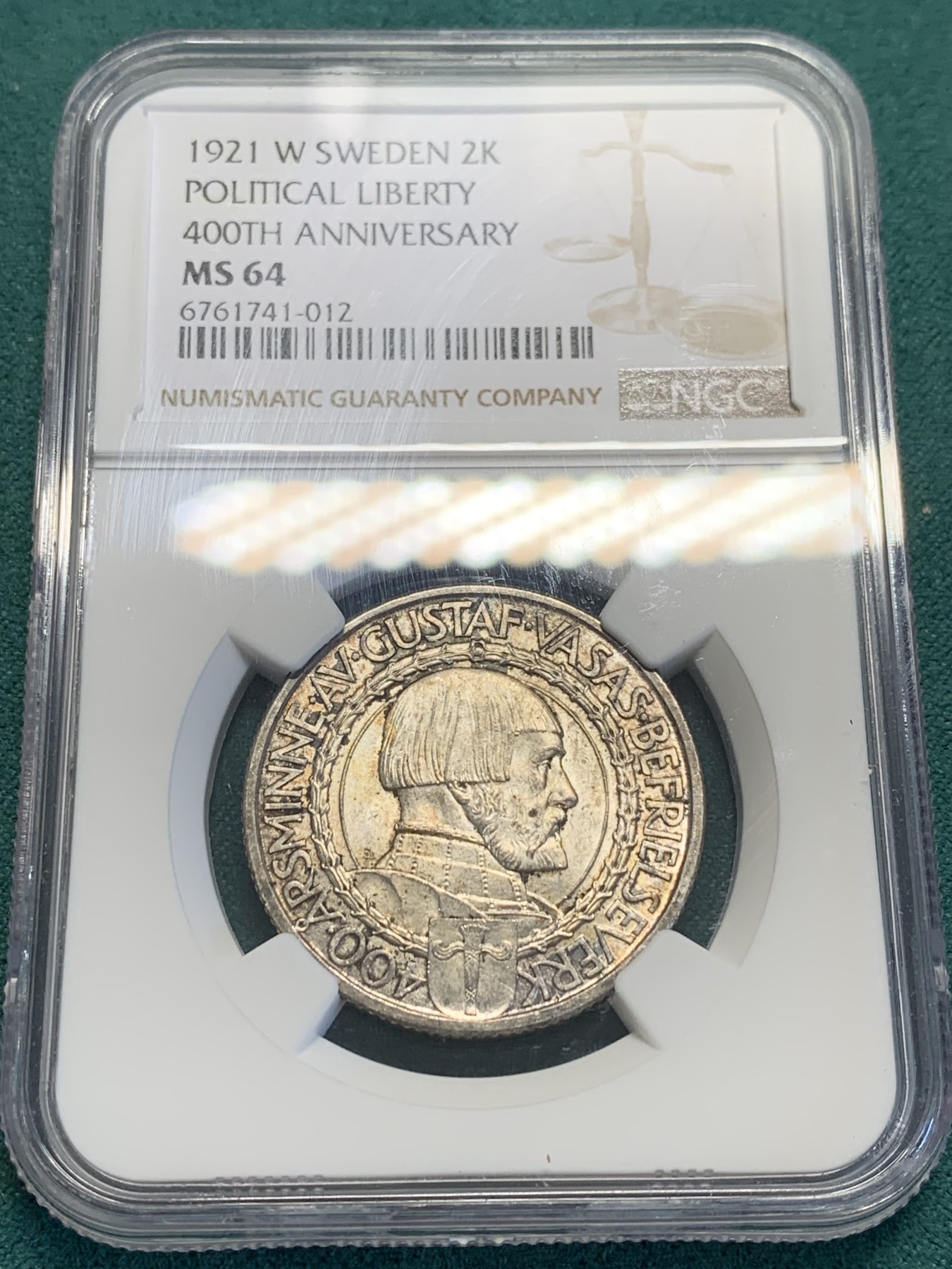 欢迎参加《竞宝斋》为国而庆 老张自藏专场 ，定制纪念章相赠 NGC MS64 瑞典 1921 古斯塔夫瓦萨解放战争 400 周年 2克朗银币