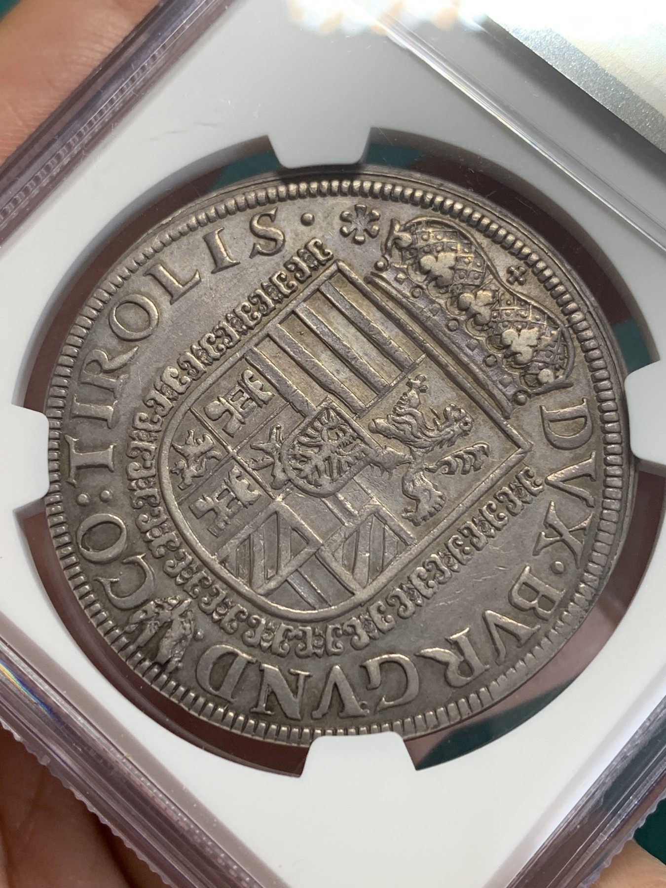 欢迎参加《竞宝斋》为国而庆 老张自藏专场 ，定制纪念章相赠 NGC XF 神圣罗马帝国 斐迪南二世 1564-95 泰勒大银币 400多年的岁月保持的这么好难得