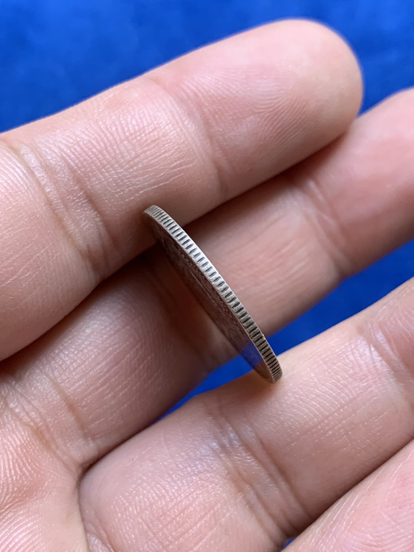 欢迎参加《竞宝斋》为国而庆 老张自藏专场 ，定制纪念章相赠 英属塞浦路斯 1901年 维多利亚 9皮阿斯特银币 少见品种