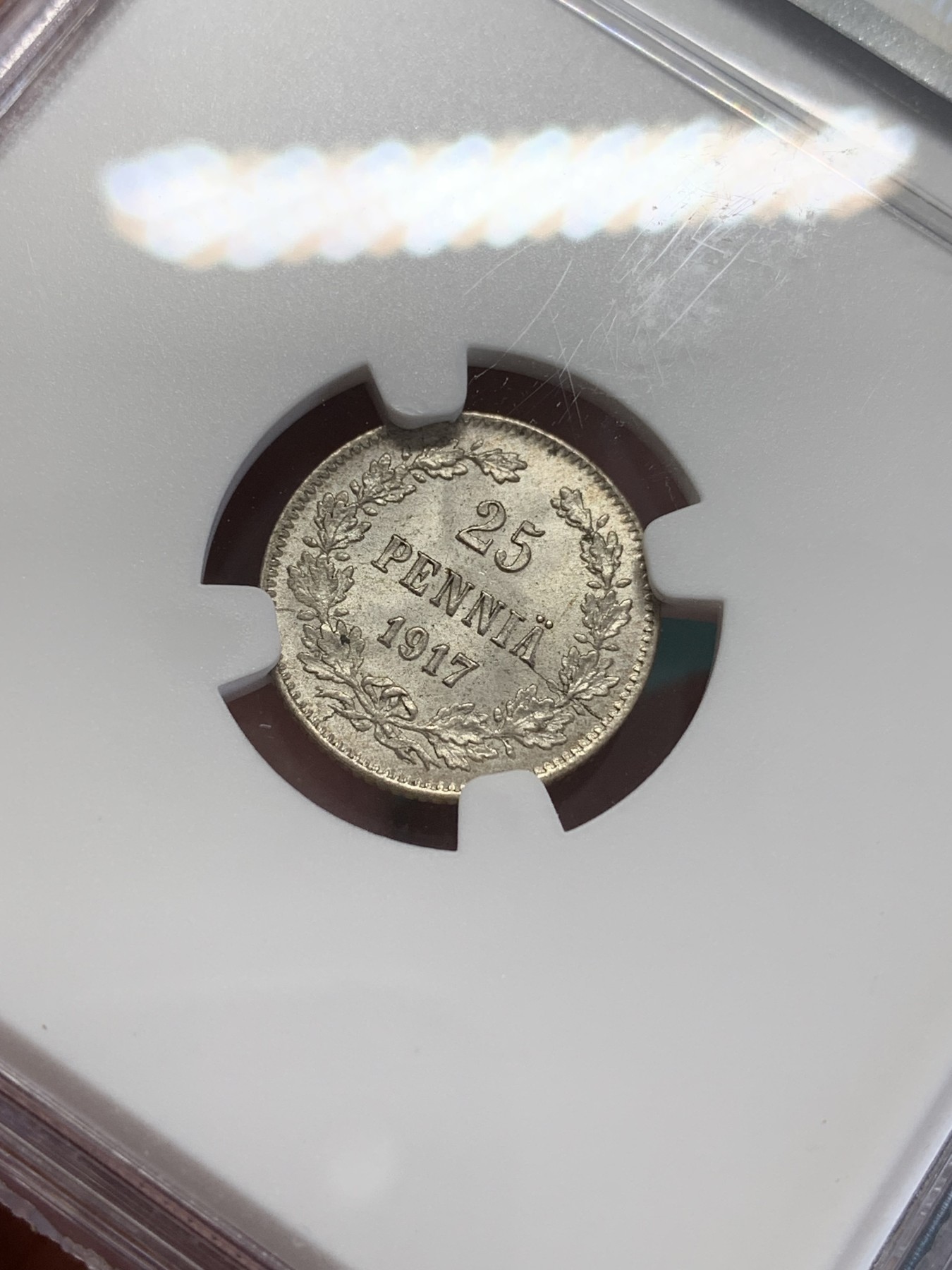 欢迎参加《竞宝斋》为国而庆 老张自藏专场 ，定制纪念章相赠 NGC-MS64 俄属芬兰 1917 尼古拉二世、克伦斯基临时政府 25P银币 细节极好