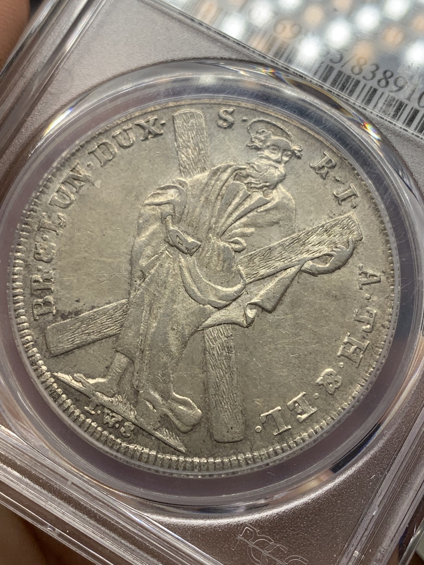 欢迎参加《竞宝斋》为国而庆 老张自藏专场 ，定制纪念章相赠 PCGS AU55 德国 布伦瑞克 1768年 泰勒银币 深打细节 人物鼻尖没有磨损