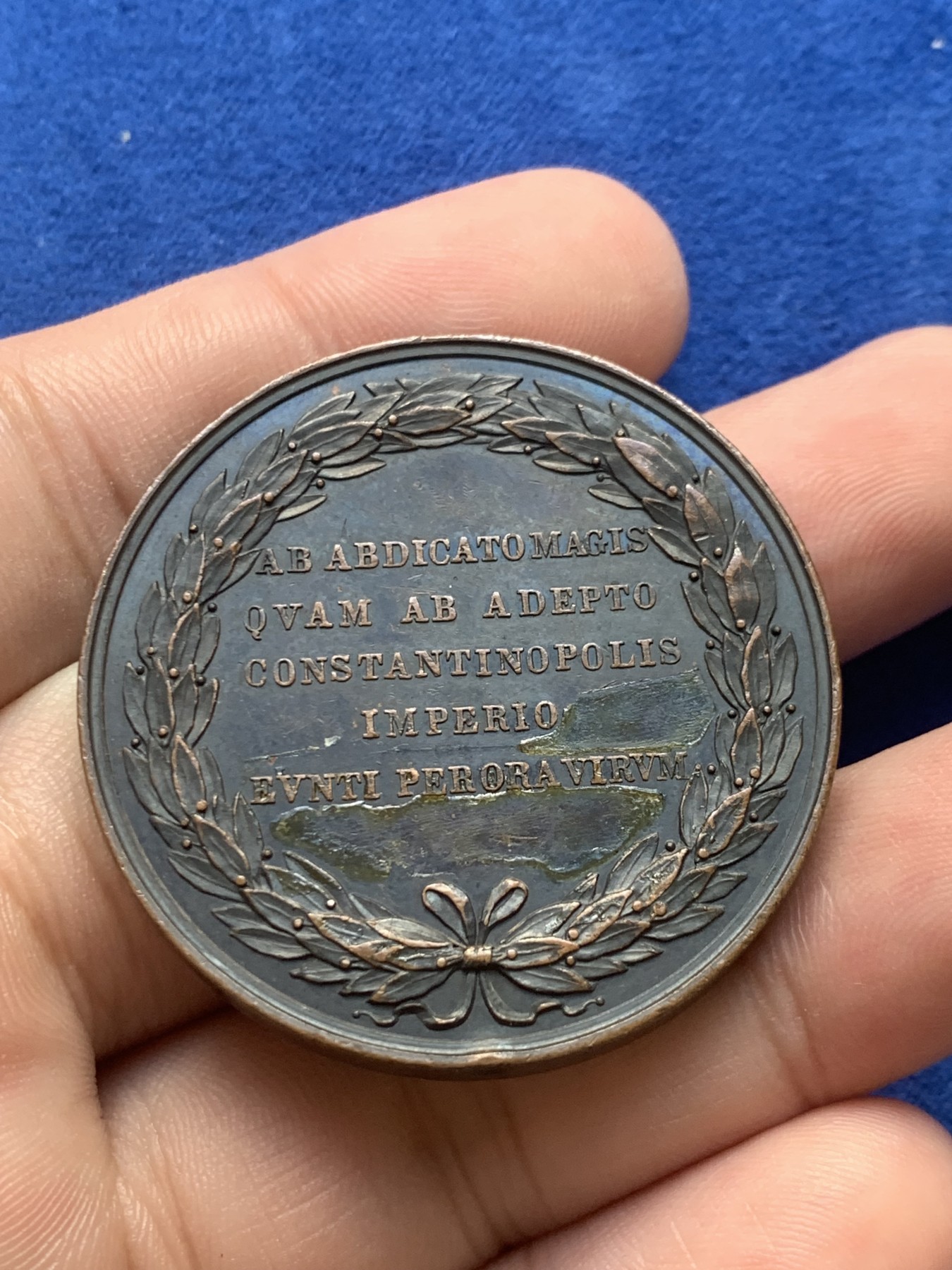 欢迎参加《竞宝斋》为国而庆 老张自藏专场 ，定制纪念章相赠 意大利 Girometti与Cerbara 作品 1850左右制作 大铜章9枚一组 单枚重量约49克41.6mm 巧克力包浆高浮雕 意大利的少见