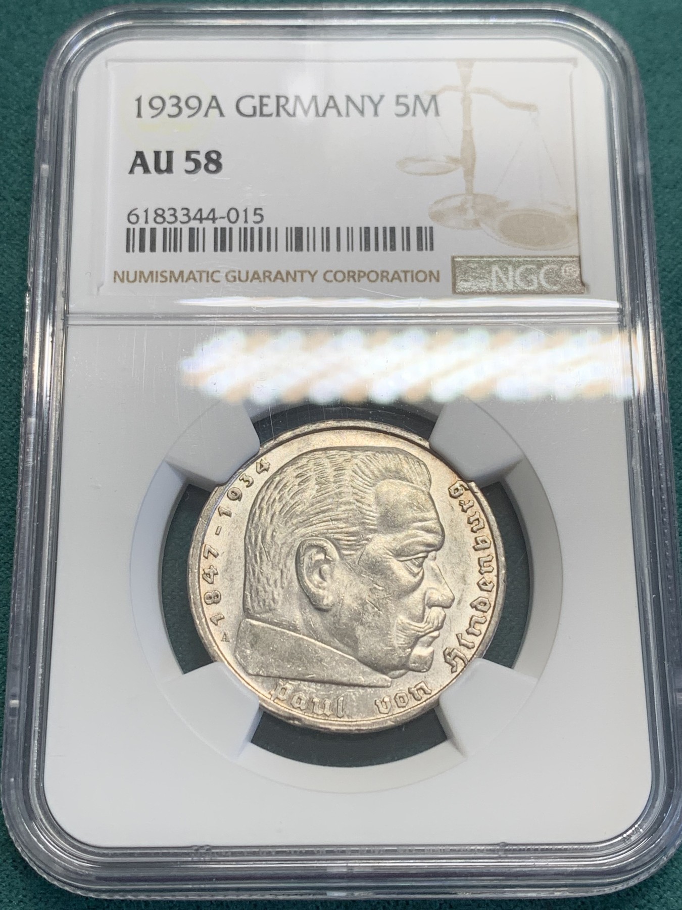 欢迎参加《竞宝斋》为国而庆 老张自藏专场 ，定制纪念章相赠 NGC AU58 德国 1939年 兴登堡 5马克银币 相对较少的年份