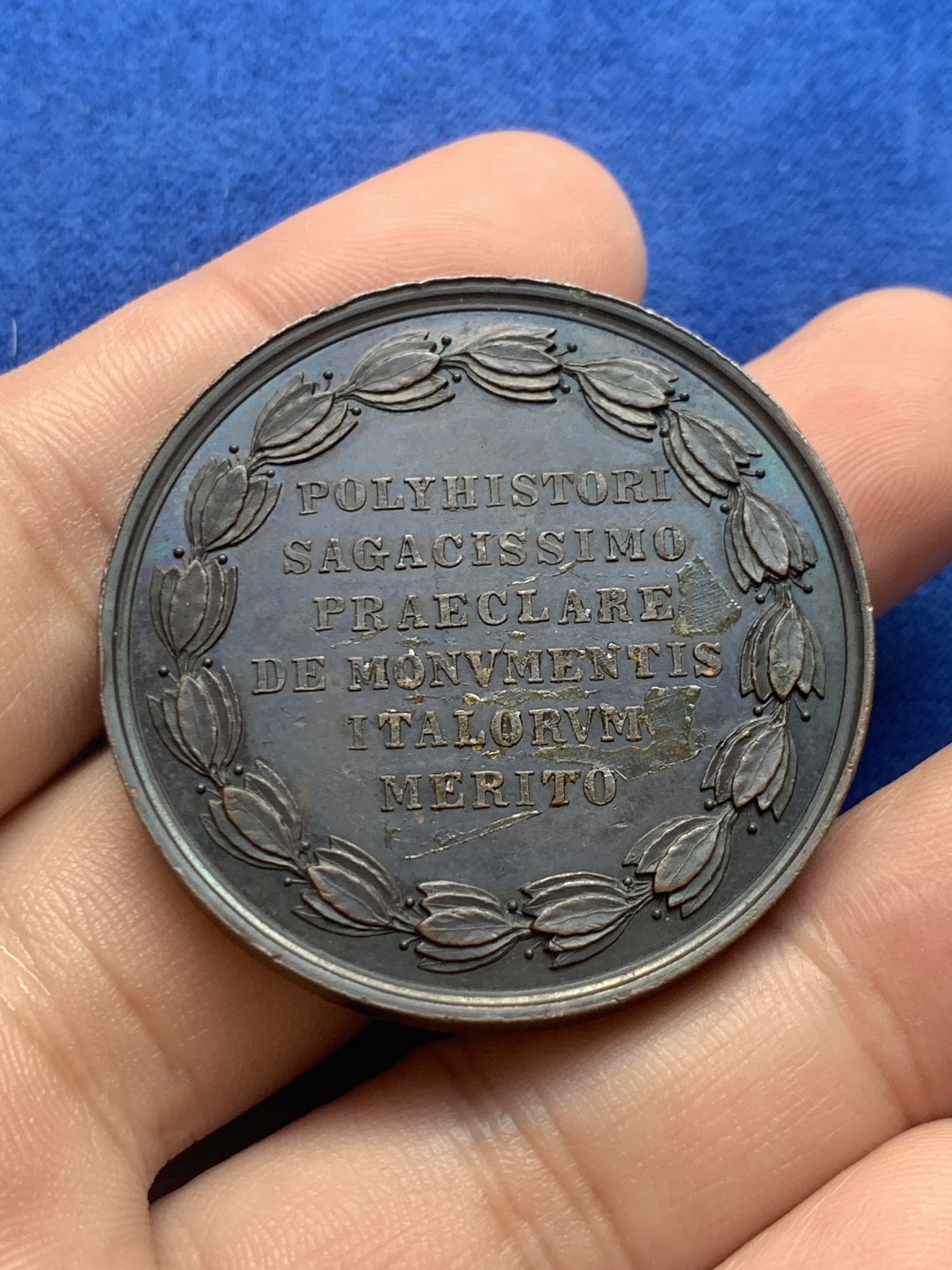 欢迎参加《竞宝斋》为国而庆 老张自藏专场 ，定制纪念章相赠 意大利 Girometti与Cerbara 作品 1850左右制作 大铜章9枚一组 单枚重量约49克41.6mm 巧克力包浆高浮雕 意大利的少见