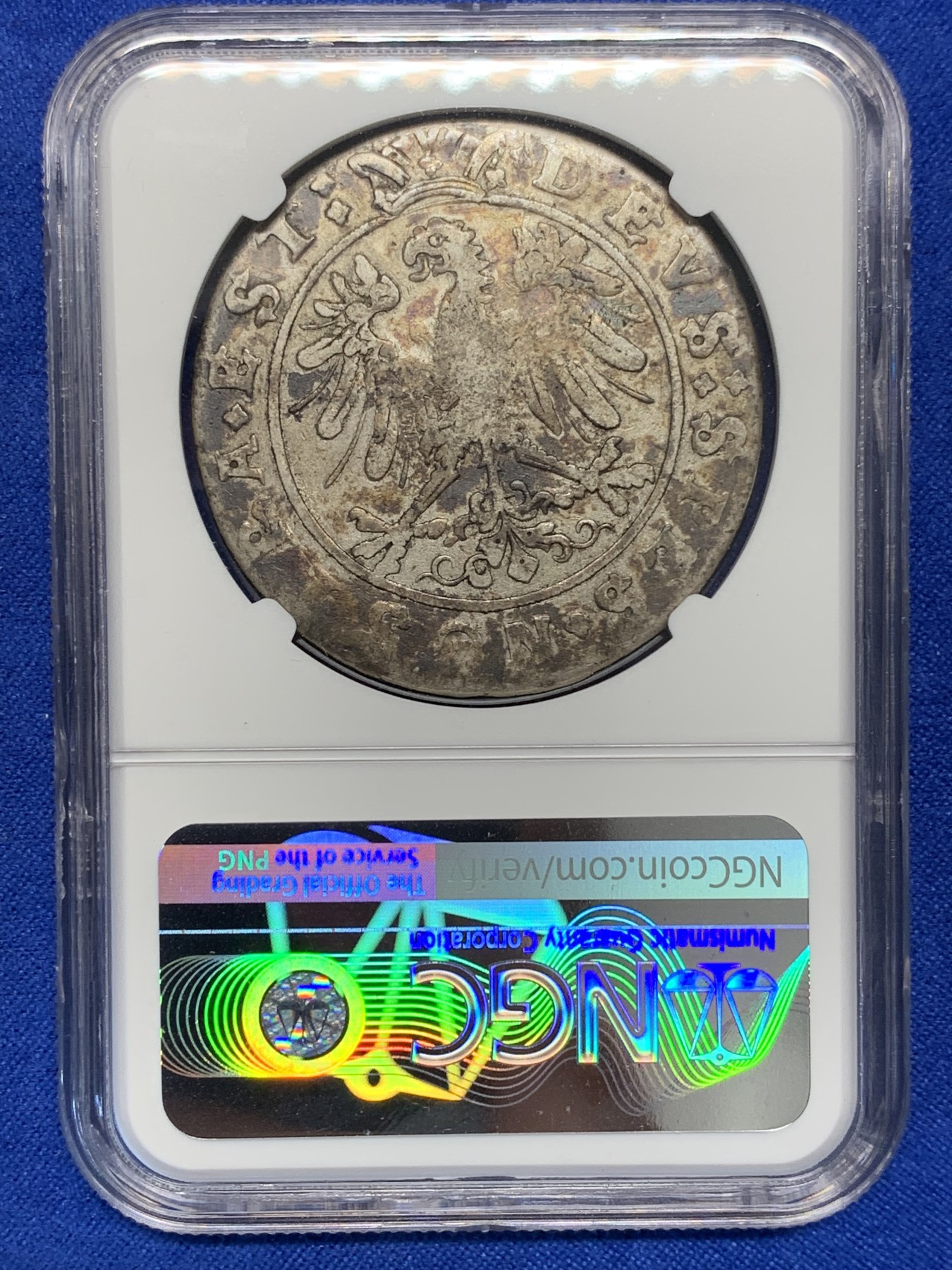 欢迎参加《竞宝斋》为国而庆 老张自藏专场 ，定制纪念章相赠 冠军分 NGC-VF30 瑞士 1623 瑞士沙夫豪森 泰勒大银币 冠军深打 包浆厚实 羊脸清晰 低评了