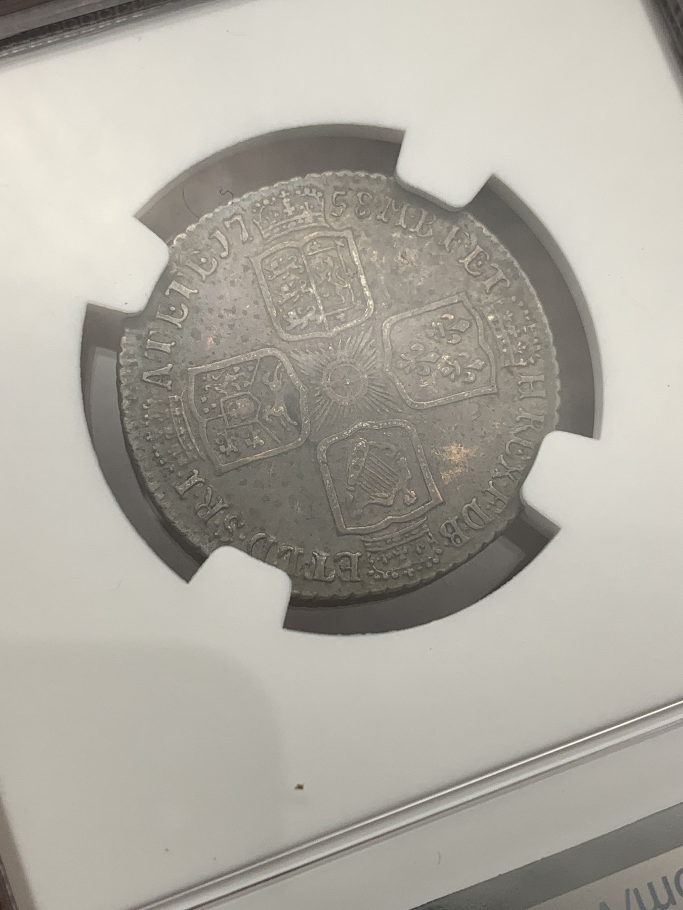 欢迎参加《竞宝斋》为国而庆 老张自藏专场 ，定制纪念章相赠 NGC AU50 英国 1758年 乔二 水泡眼 1先令 银币 原味深包浆 细节好