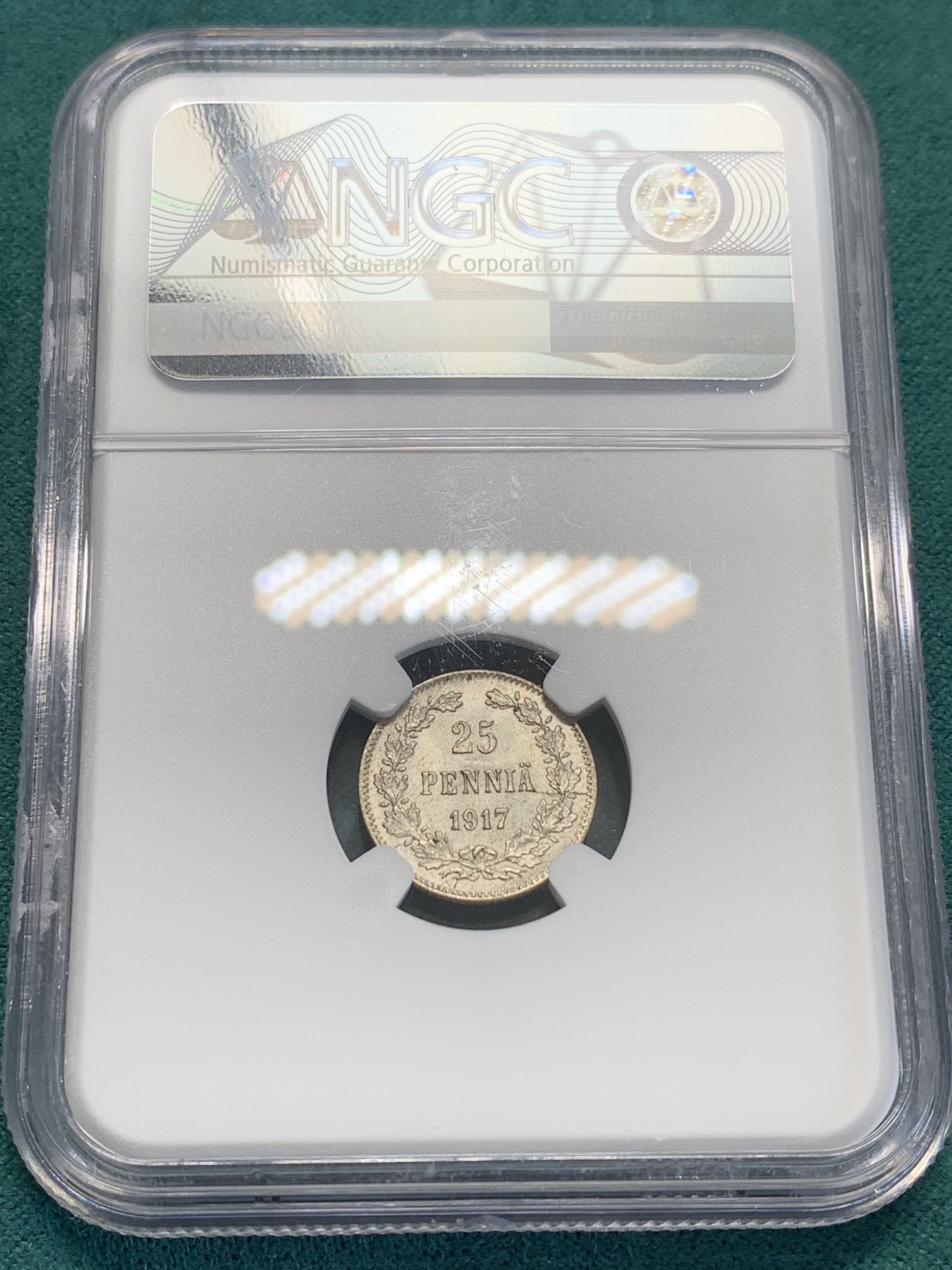 欢迎参加《竞宝斋》为国而庆 老张自藏专场 ，定制纪念章相赠 NGC-MS64 俄属芬兰 1917 尼古拉二世、克伦斯基临时政府 25P银币 细节极好