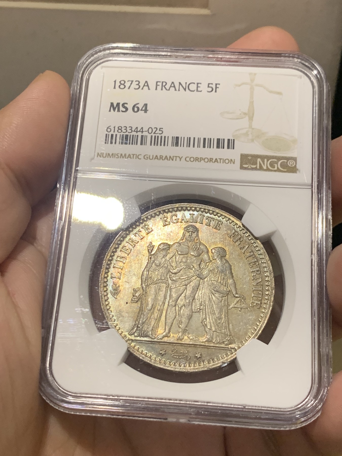 欢迎参加《竞宝斋》为国而庆 老张自藏专场 ，定制纪念章相赠 NGC MS64 法国 1873年 大力神5法郎银币 双面五彩 状态没的说