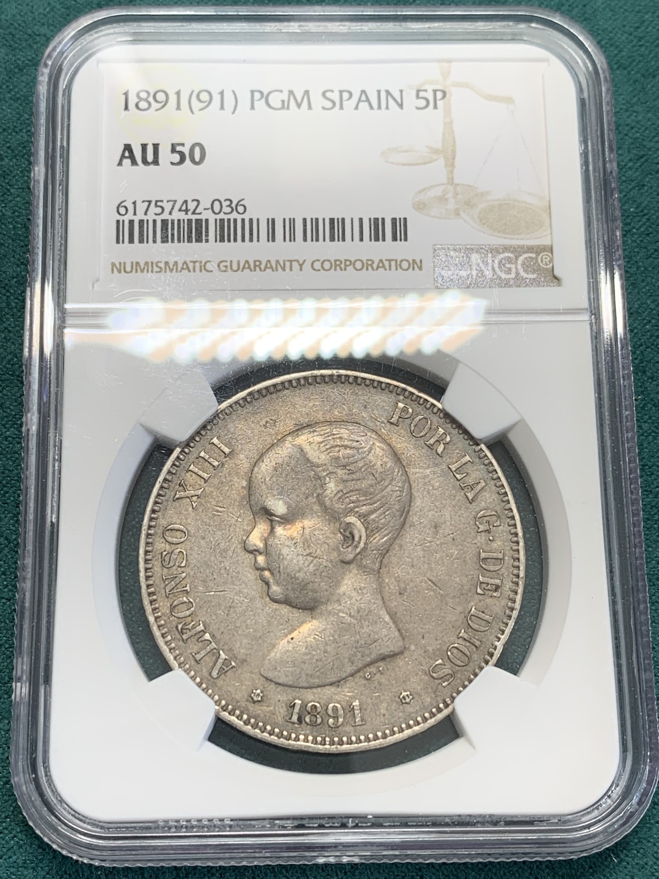 欢迎参加《竞宝斋》为国而庆 老张自藏专场 ，定制纪念章相赠 NGC AU50 西班牙1891年小光头5比塞塔银币 原味包浆 上50分不容易