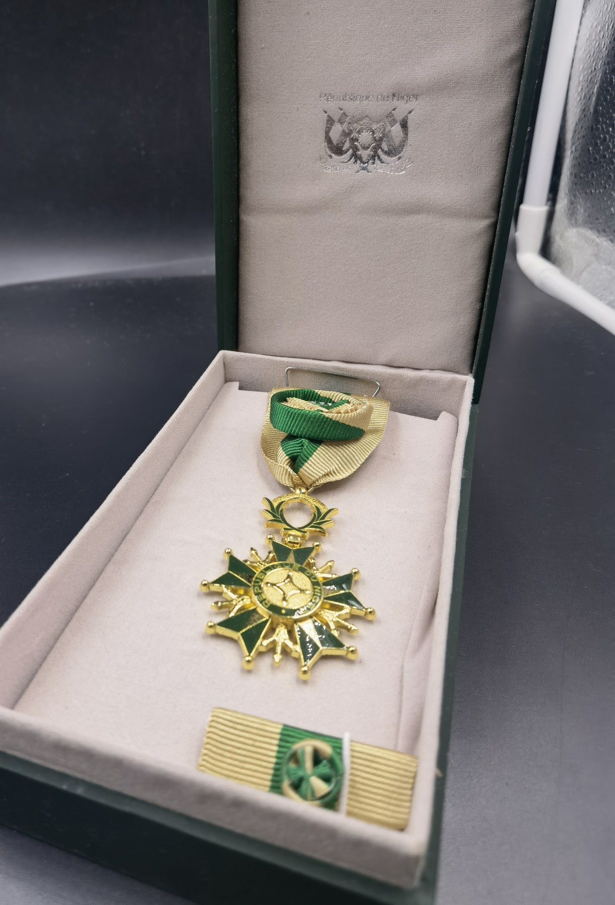 全场0起 大陆勋赏俱乐部第六期拍卖 尼日尔共和国军官级功勋勋章