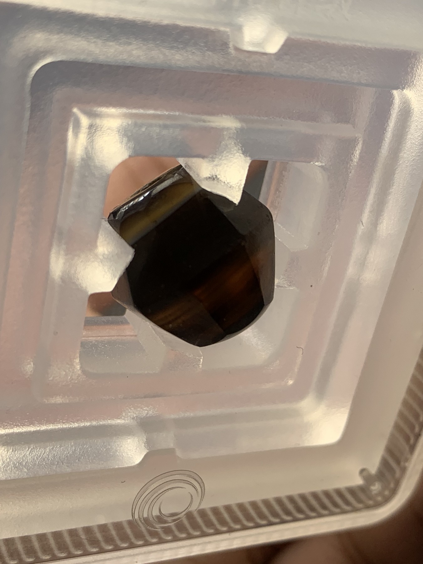 欢迎参加《竞宝斋》为国而庆 老张自藏专场 ，定制纪念章相赠 公博 IBC 评级 18世纪 缠丝玛瑙 棱珠