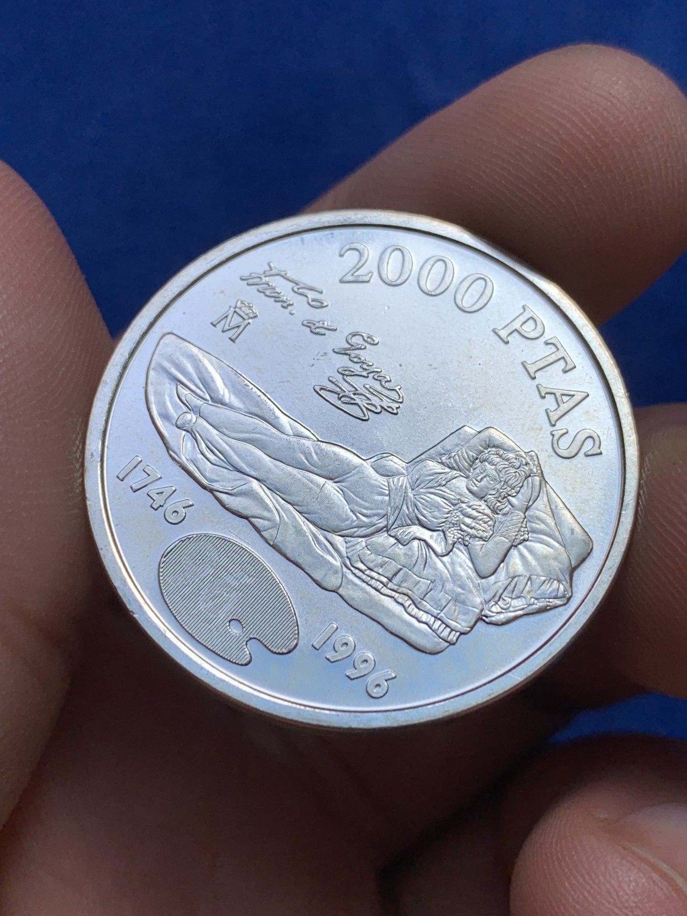 欢迎参加《竞宝斋》为国而庆 老张自藏专场 ，定制纪念章相赠 西班牙1996年画家戈雅 2000比塞塔大银币 18克 925银