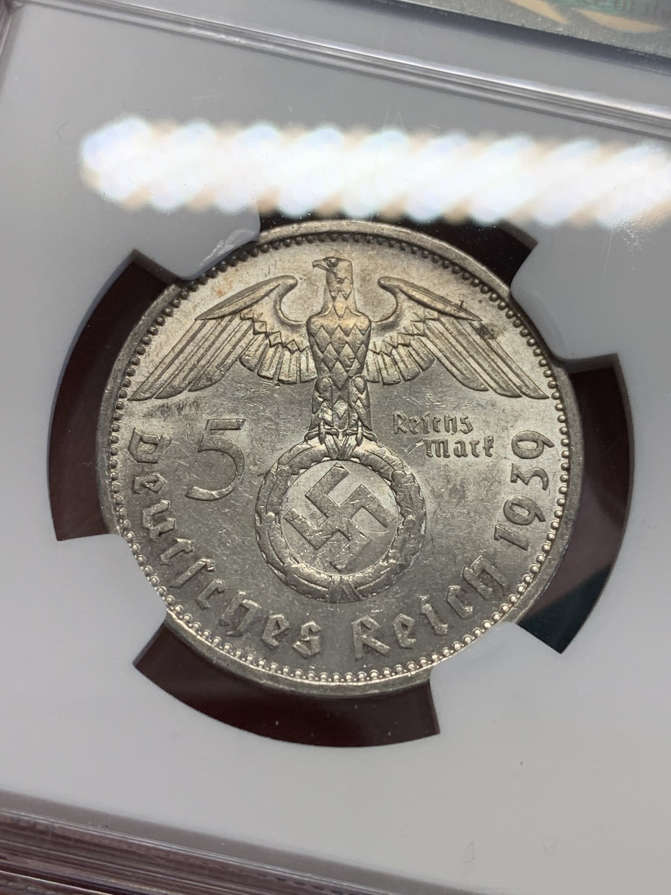 欢迎参加《竞宝斋》为国而庆 老张自藏专场 ，定制纪念章相赠 NGC AU58 德国 1939年 兴登堡 5马克银币 相对较少的年份