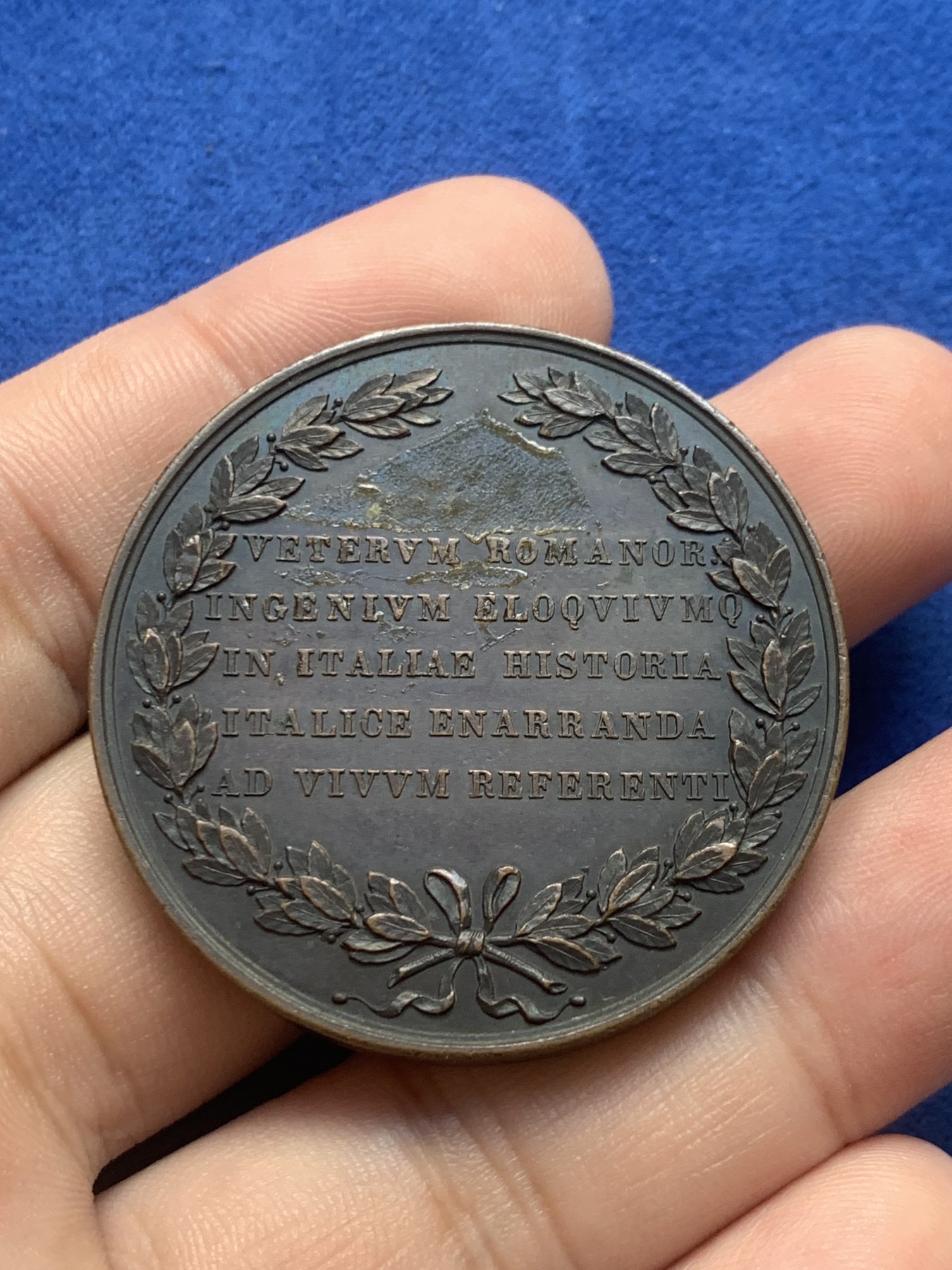 欢迎参加《竞宝斋》为国而庆 老张自藏专场 ，定制纪念章相赠 意大利 Girometti与Cerbara 作品 1850左右制作 大铜章9枚一组 单枚重量约49克41.6mm 巧克力包浆高浮雕 意大利的少见