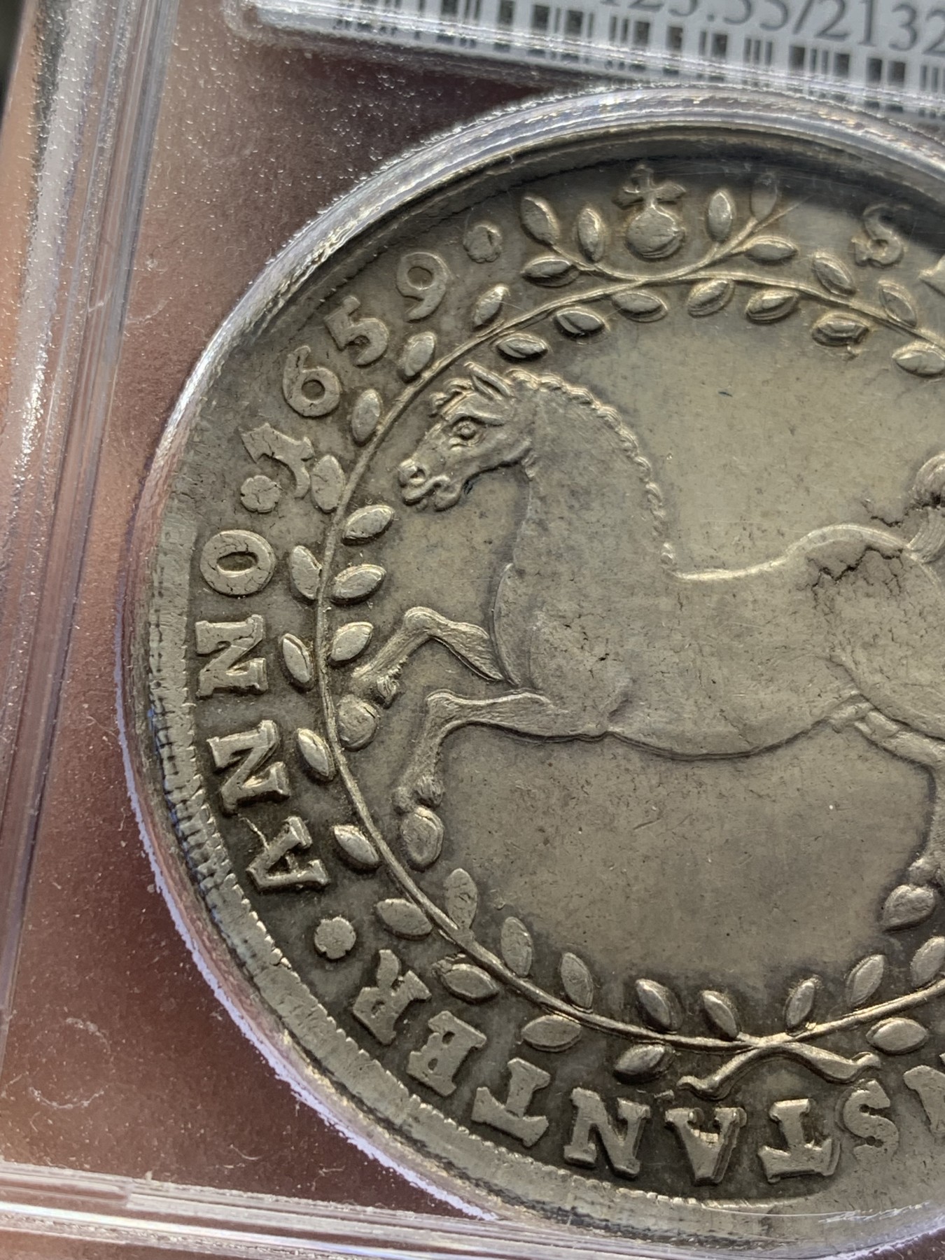 欢迎参加《竞宝斋》为国而庆 老张自藏专场 ，定制纪念章相赠 PCGS AU55 德国 布伦瑞克 1659年 飞马泰勒 早期大马 胖嘟嘟的 马脸无磨损 全深打 底光也漂亮