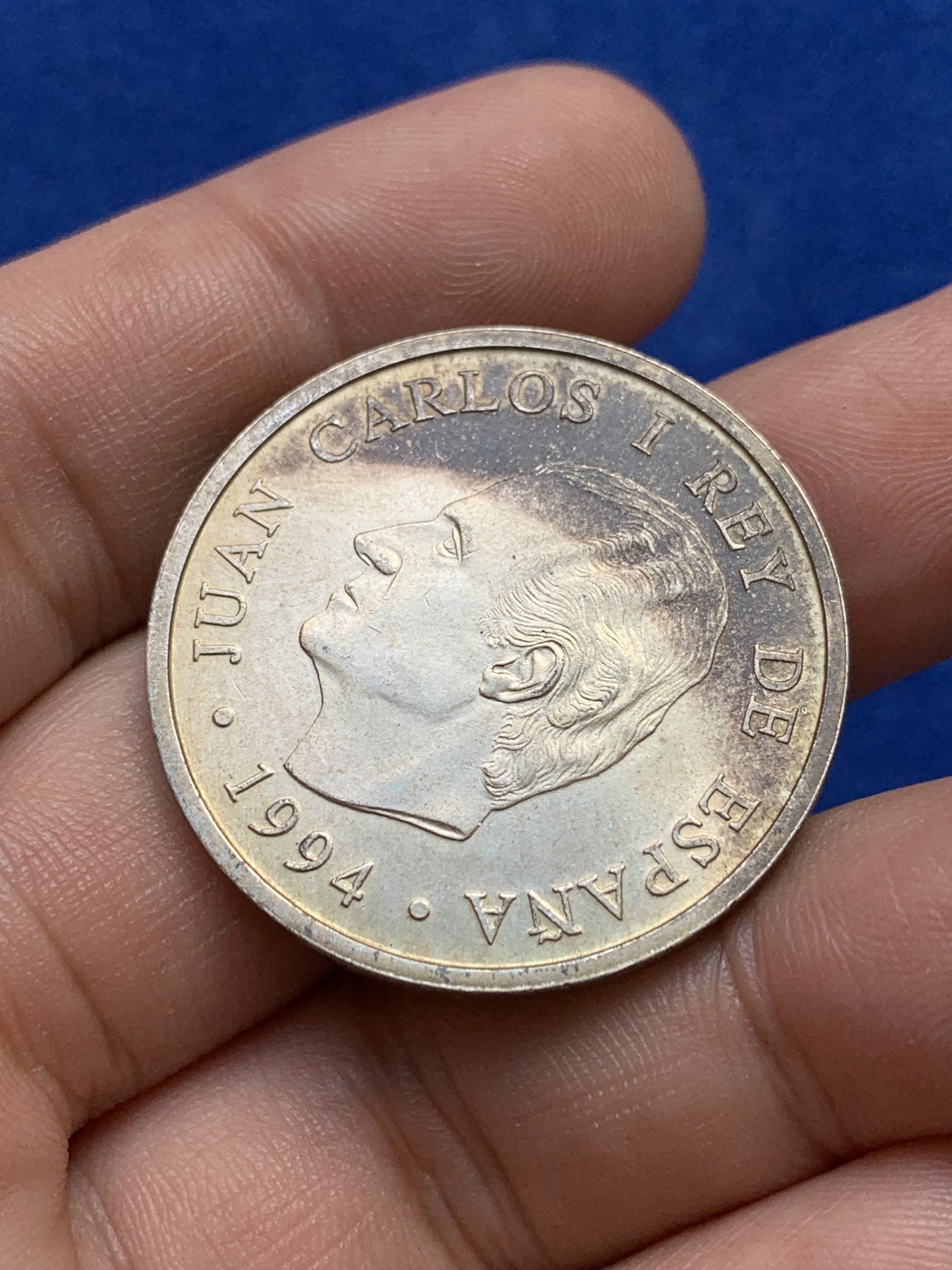 欢迎参加《竞宝斋》为国而庆 老张自藏专场 ，定制纪念章相赠 西班牙1994年 世界银行与国际货币组织年会纪念 2000比塞塔 银币 18克 925银