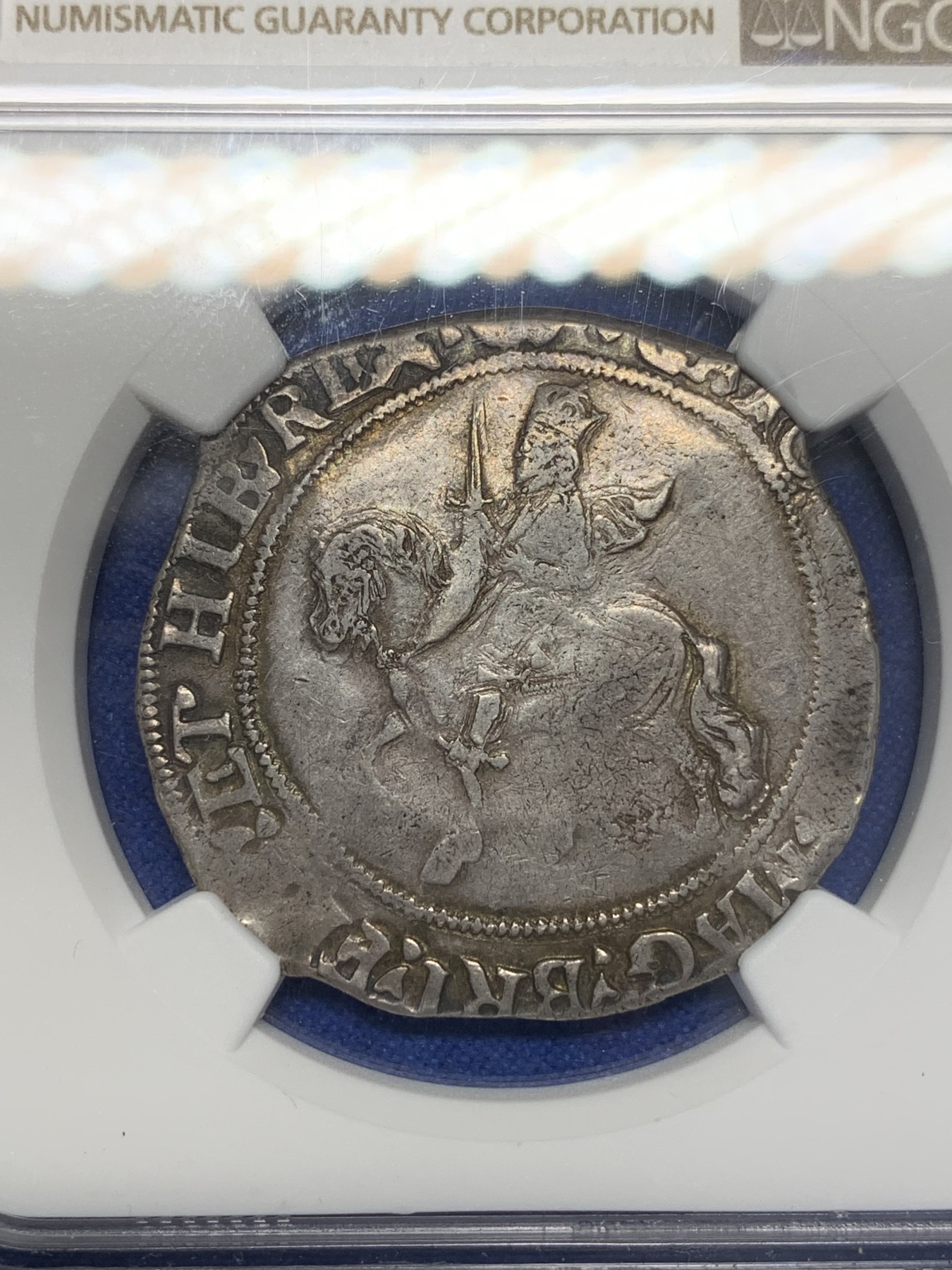 欢迎参加《竞宝斋》为国而庆 老张自藏专场 ，定制纪念章相赠 NGC XF45 英国 1644-45年 查理一世 半克朗银币 稀少品种 S-2778版 不可错过的品种