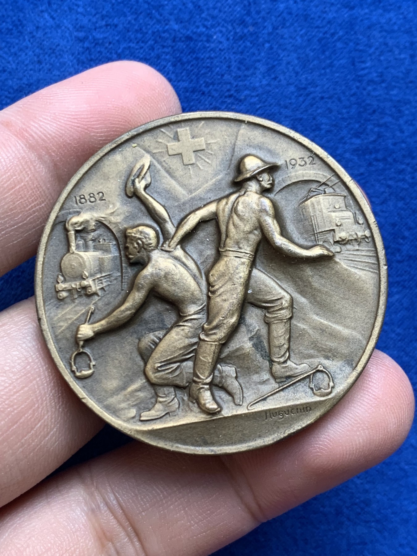 欢迎参加《竞宝斋》为国而庆 老张自藏专场 ，定制纪念章相赠 瑞士1882-1932 戈特哈德隧道 纪念铜章 42.6克 45.3mm 少见品种 能查到的成交记录分别为 64美元和155美元