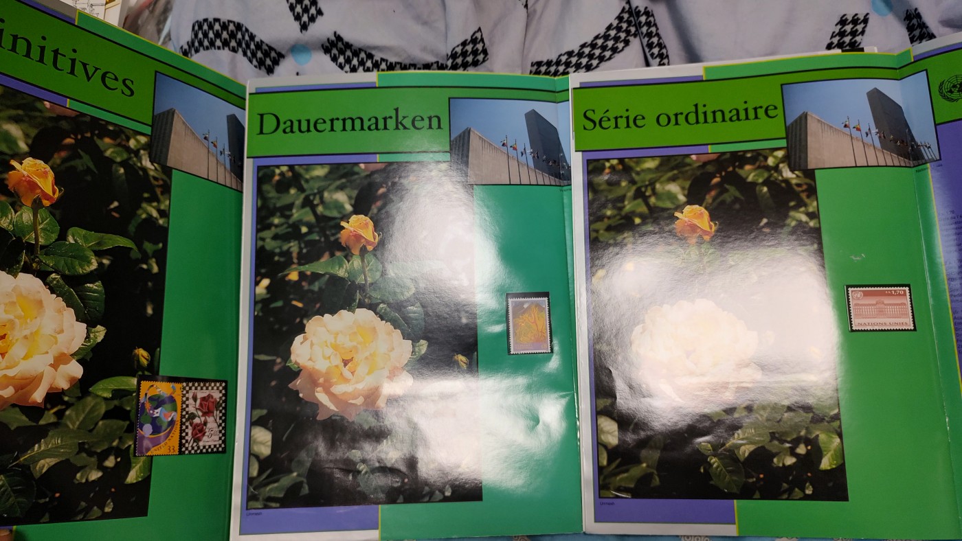 一月邮币社第四期拍卖国际邮票专场 1999年联合国年册3本
