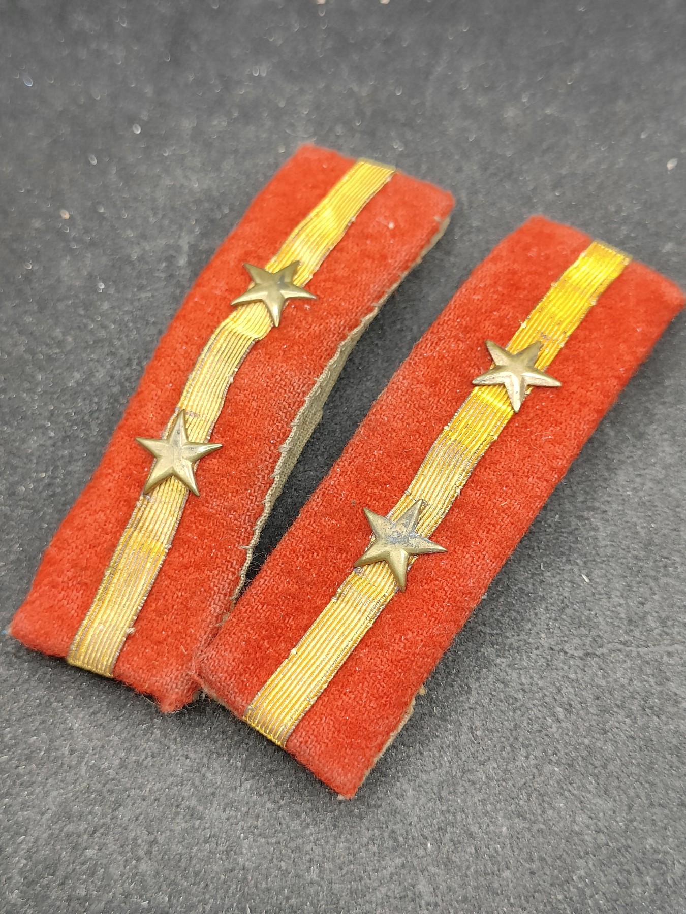 全场0元起拍 第97期 咸鱼国勋章拍卖专场 10月8日（周日）下午6：00开始 原品 招五式下士官肩章