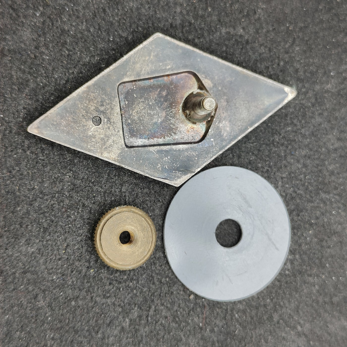 全场0元起拍 第97期 咸鱼国勋章拍卖专场 10月8日（周日）下午6：00开始 捷克斯洛伐克 苏联模式 高等军校毕业证章 带标