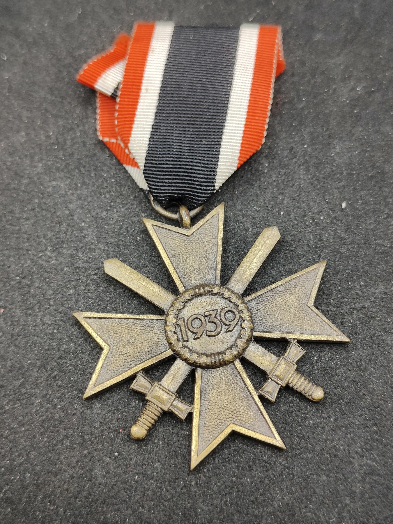 全场0元起拍 第97期 咸鱼国勋章拍卖专场 10月8日（周日）下午6：00开始 57版 德国二级带剑战功十字勋章 德三磨标版