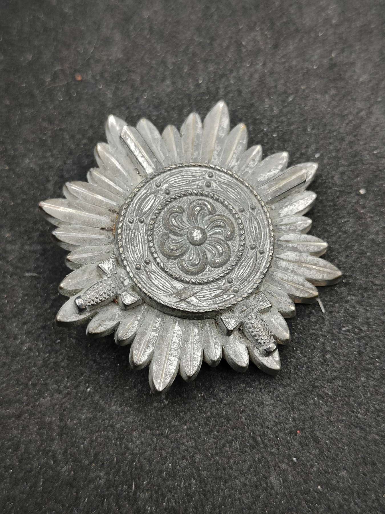 全场0元起拍 第97期 咸鱼国勋章拍卖专场 10月8日（周日）下午6：00开始 德国57版 带剑东方人民勋章 颁发给伪俄武装人员 德国军官