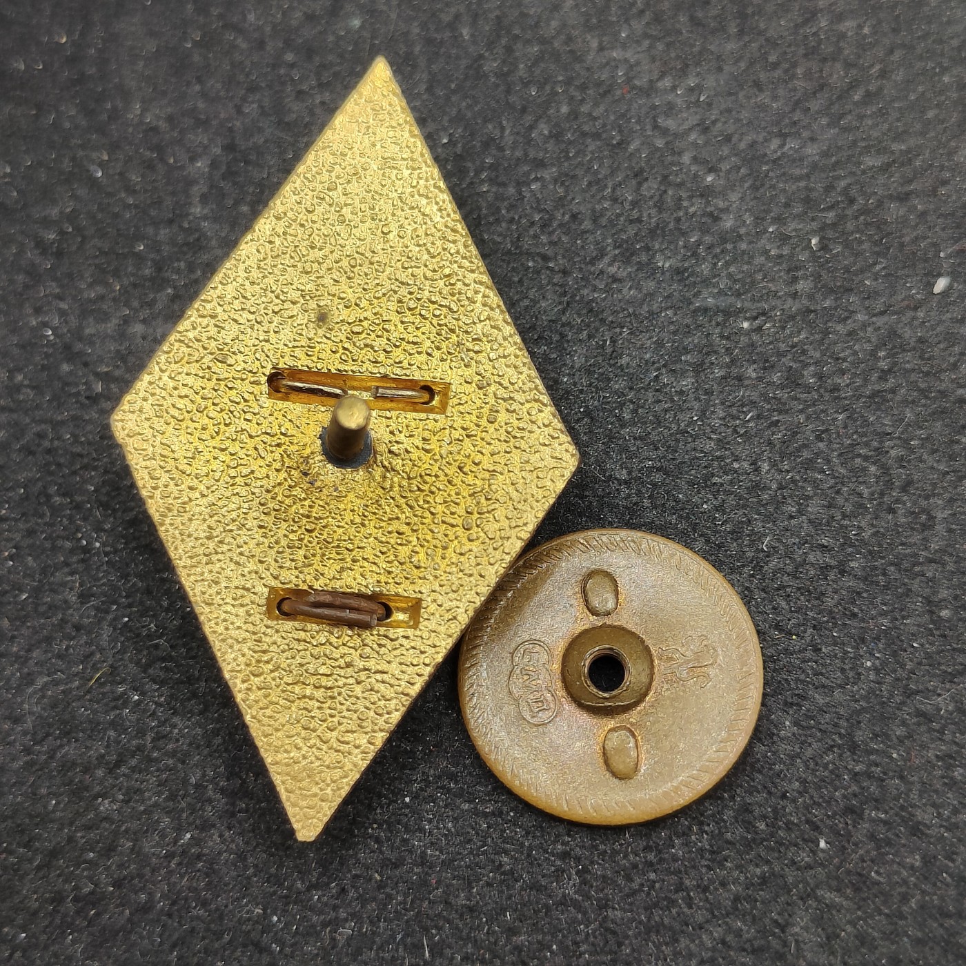 全场0元起拍 第97期 咸鱼国勋章拍卖专场 10月8日（周日）下午6：00开始 保加利亚 苏联模式 高等军校毕业证章