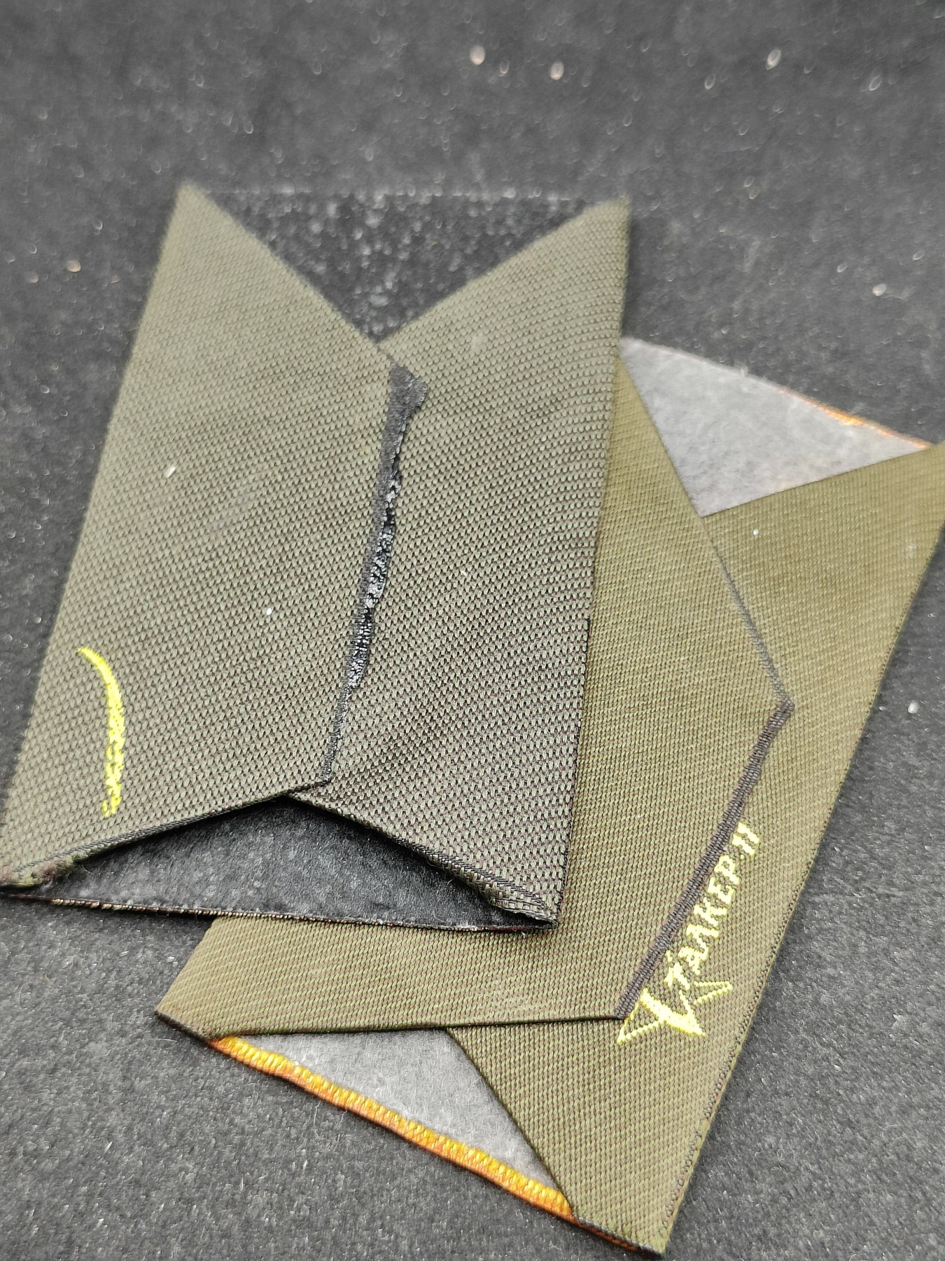 全场0元起拍 第97期 咸鱼国勋章拍卖专场 10月8日（周日）下午6：00开始 哈萨克斯坦 武装力量肩章