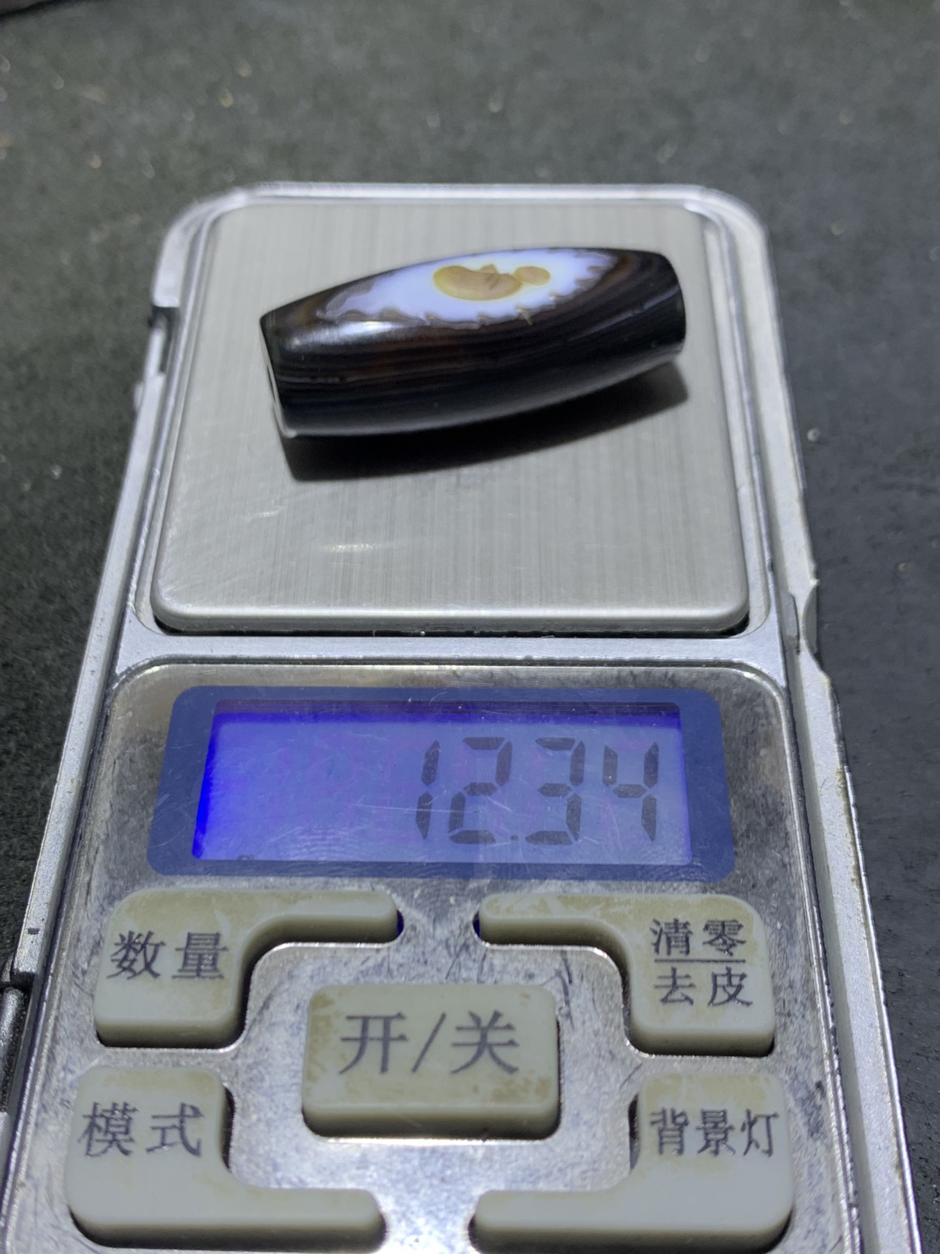 药师玛瑙手工雕刻一心向佛随形桶珠一颗