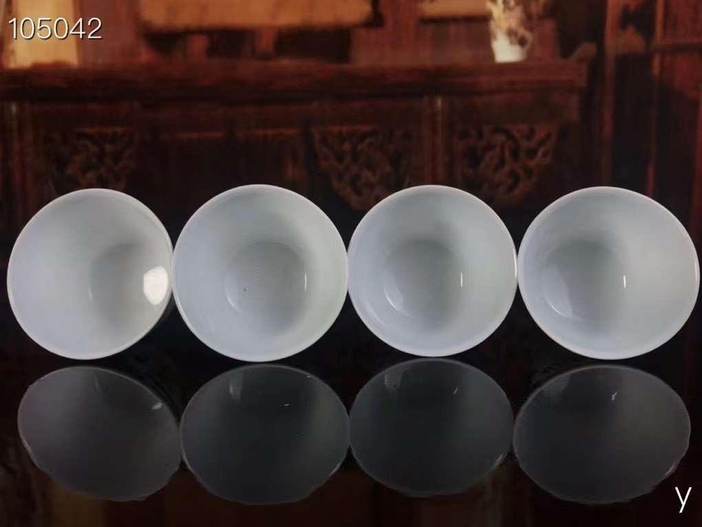 康熙青花小碗，造型端庄周正，敦厚古朴，品相完整，成色如图