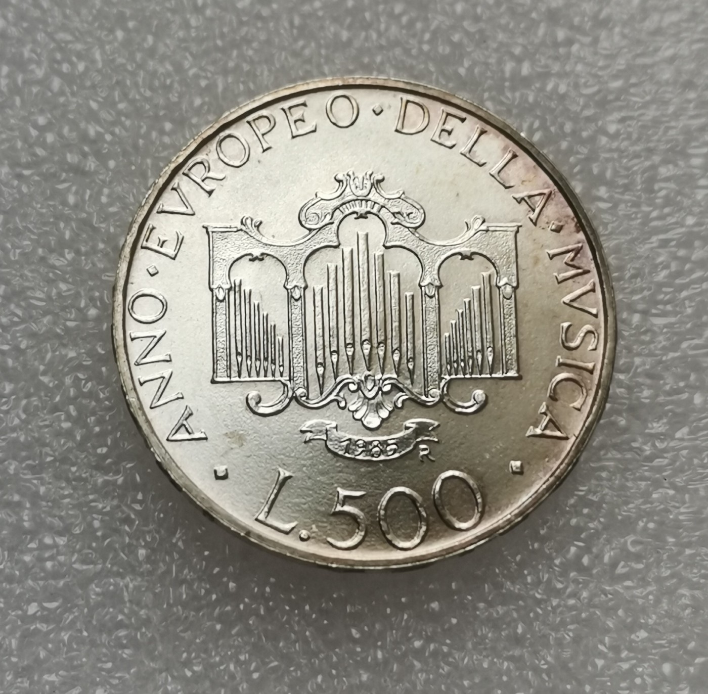 瓶子🏺第112期拍卖会  意大利1985年 欧洲音乐年磨砂纪念银币